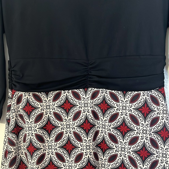 Title Nine | Twist Front dress Women’s size M soft stretch 3/4 sleeve v-neck - Picture 6 of 9